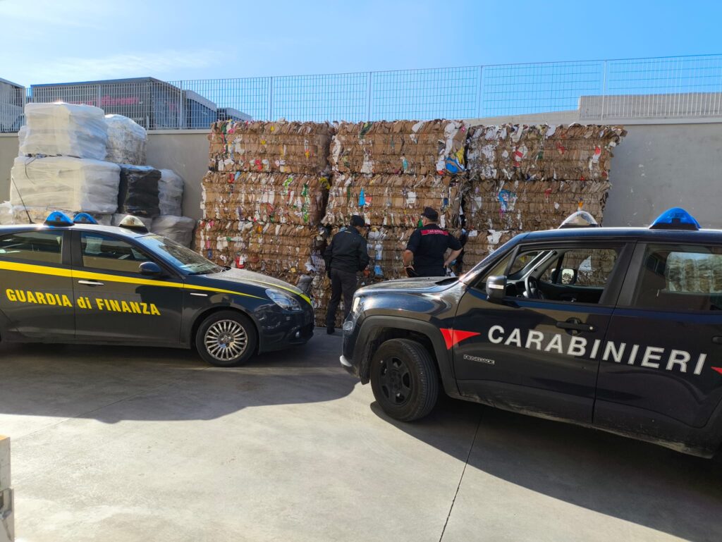 VIOLAZIONI IN MATERIA DI STOCCAGGIO E TRATTAMENTO RIFIUTI A RISCHIO INCENDIO -