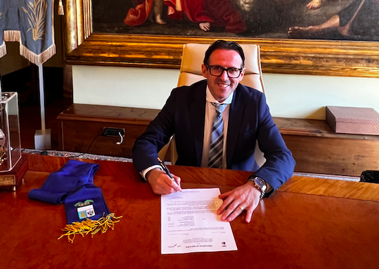 Apea. Mancini a Mongiello: “Dare dignità ai lavoratori con l’integrazione dell’orario a tempo pieno”