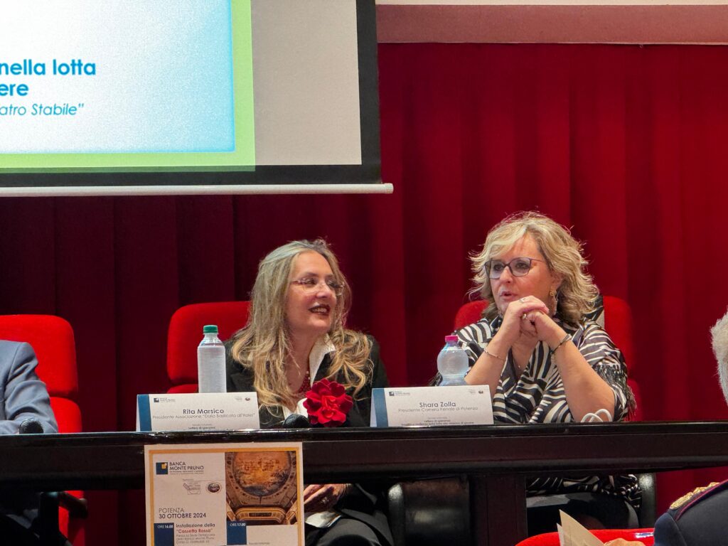 Inaugurata a Potenza la "Cassetta Rossa". Sostegno a donne vittime di violenza e non solo