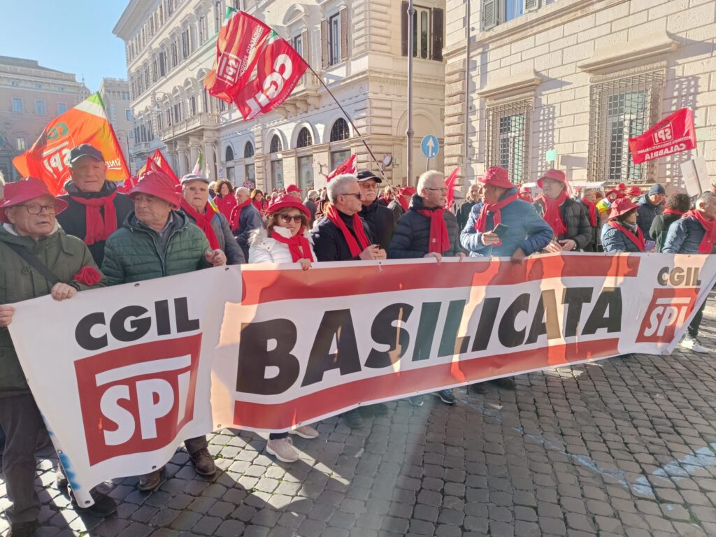 Spi Cgil Basilicata_pensionati in piazza 31 ottobre a Potenza