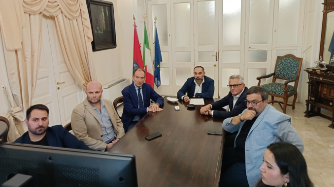 TAVOLO VERTENZA HIAB
