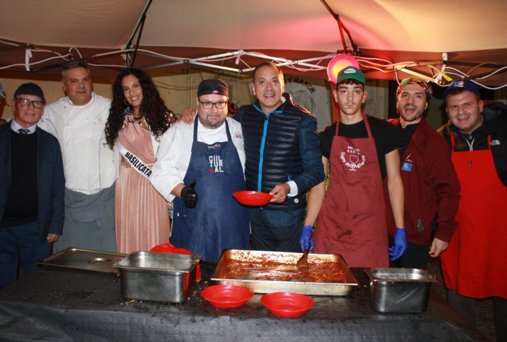 La Sagra d'Eccellenza Tumact Me Tulez e Festival dell'Aglianico del Vulture di Barile si conferma un grande evento enogastronomico lucano sagra,barile