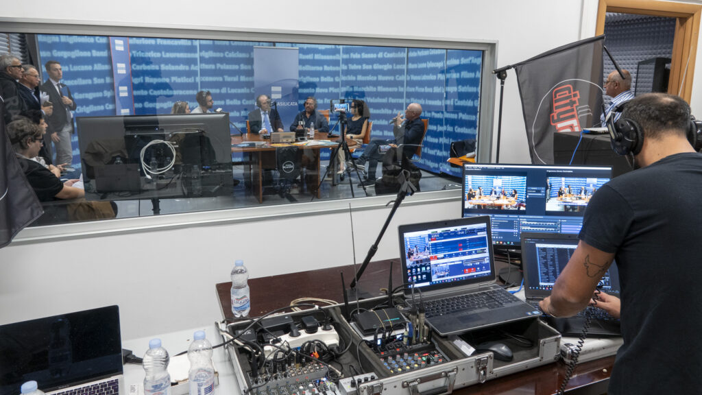 Basilicata per i 100 anni di Radio, collegamento con Arbore e il nipote di Marconi Basilicata