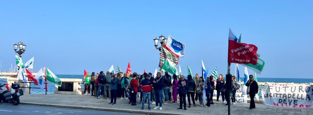 Sanità Puglia, la UGL in presidio sotto la Regione. “Appello al Presidente per salvare la struttura e evitare un dramma occupazionale”