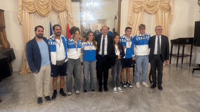 ATLETI SUP A PALAZZO DI CITTA'