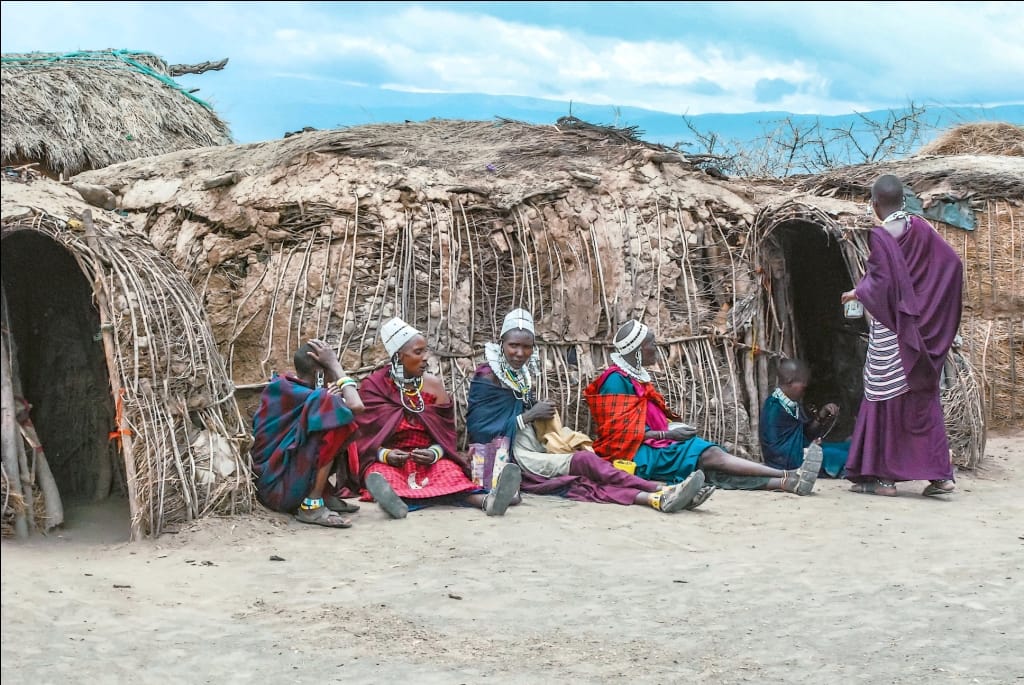“MAASAI: IL POPOLO DEI PASTORI GUERRIERI”, UNA MOSTRA E UN LIBRO DEDICATI ALLA TRIBÙ AFRICANA