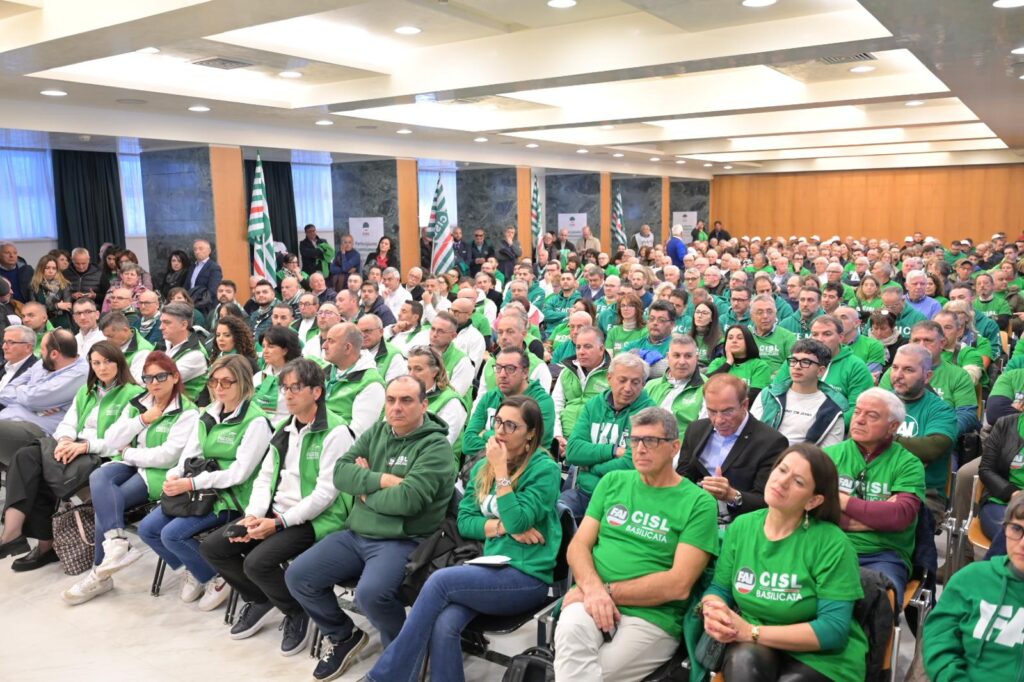 Questa mattina attivo della Cisl a Potenza con il leader Luigi Sbarra (1)
