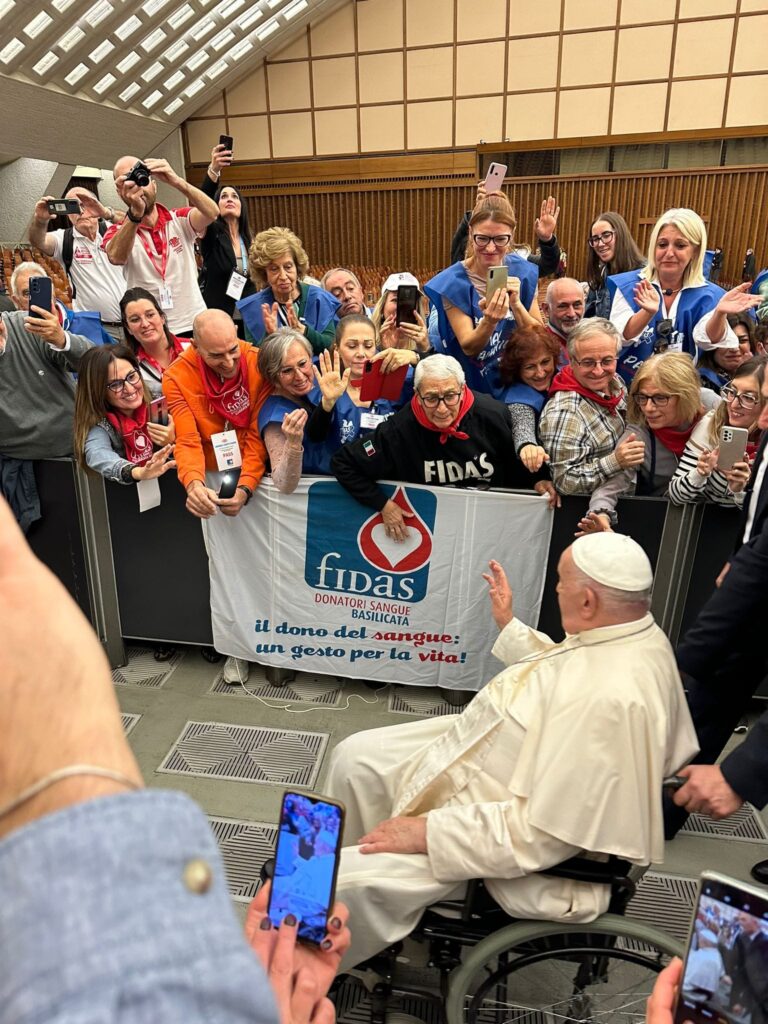 I donatori Fidas accolti da Papa Francesco in udienza privata.