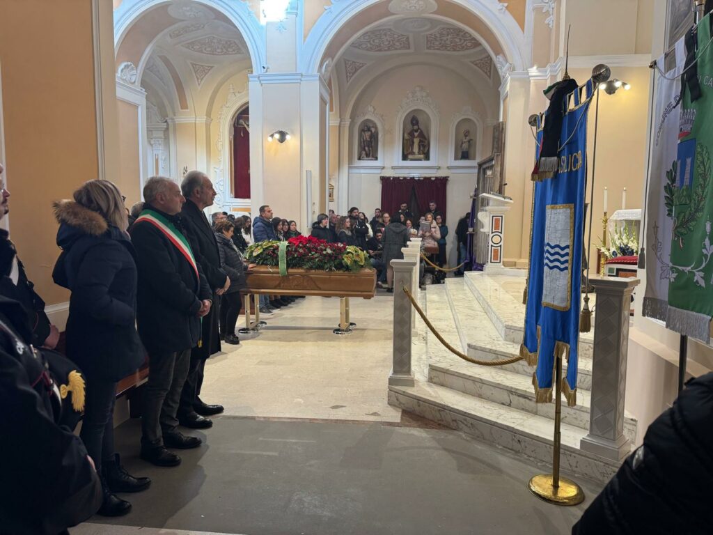 Bardi a Sasso di Castalda per l’ultimo saluto a Gerardo Pepe