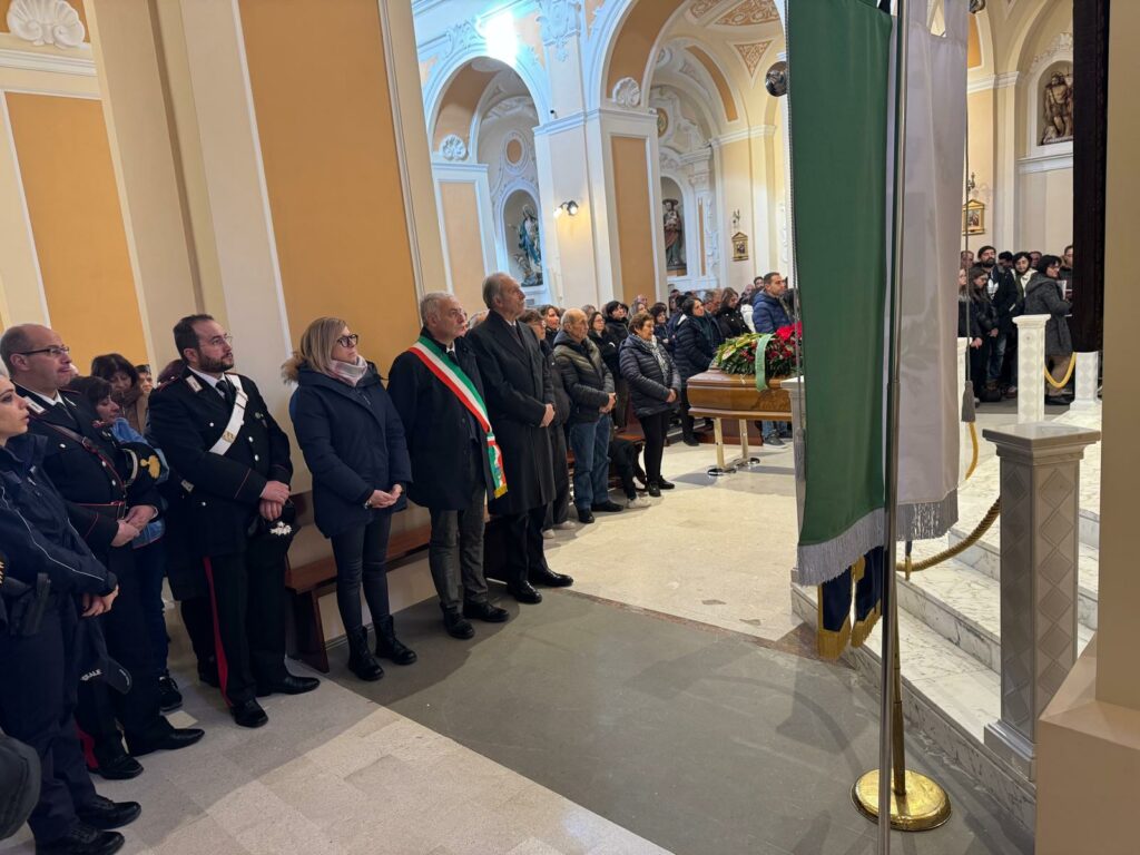 Bardi a Sasso di Castalda per l’ultimo saluto a Gerardo Pepe