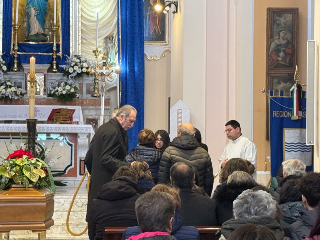 Bardi a Sasso di Castalda per l’ultimo saluto a Gerardo Pepe