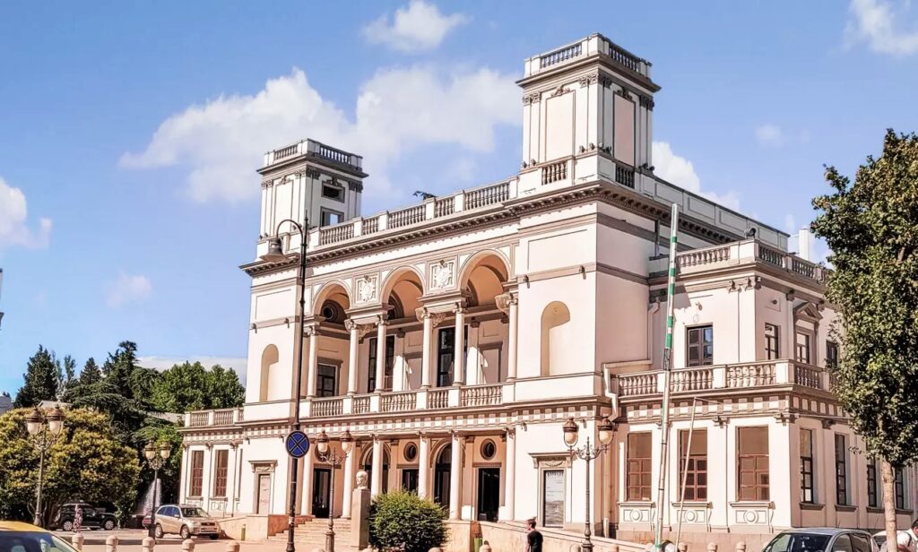 “Medea, Desir” prodotta dal Teatro Nazionale di Tbilisi con la regia di Fabio Tolledi