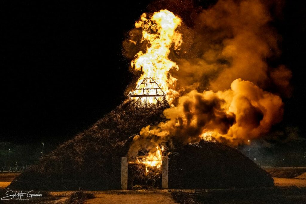 La Foc’ra di San Ciro a Grottaglie: storia, culto, folklore e tradizione