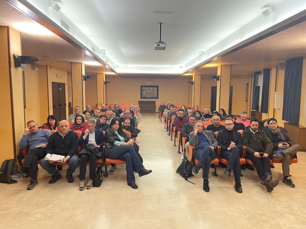 Cupparo-sindacati: i progetti per i lavoratori ex Rmi ed ex Tis