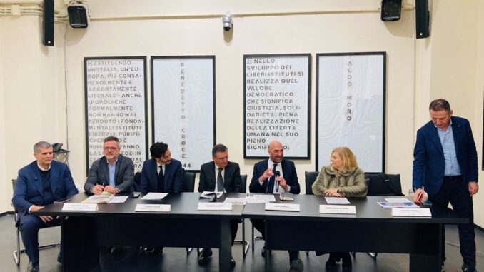 25-02-25 sindaco Leccese e assessore Lacoppola alla presentazione de Gli scacciarischi_olimpiadi della prevenzione