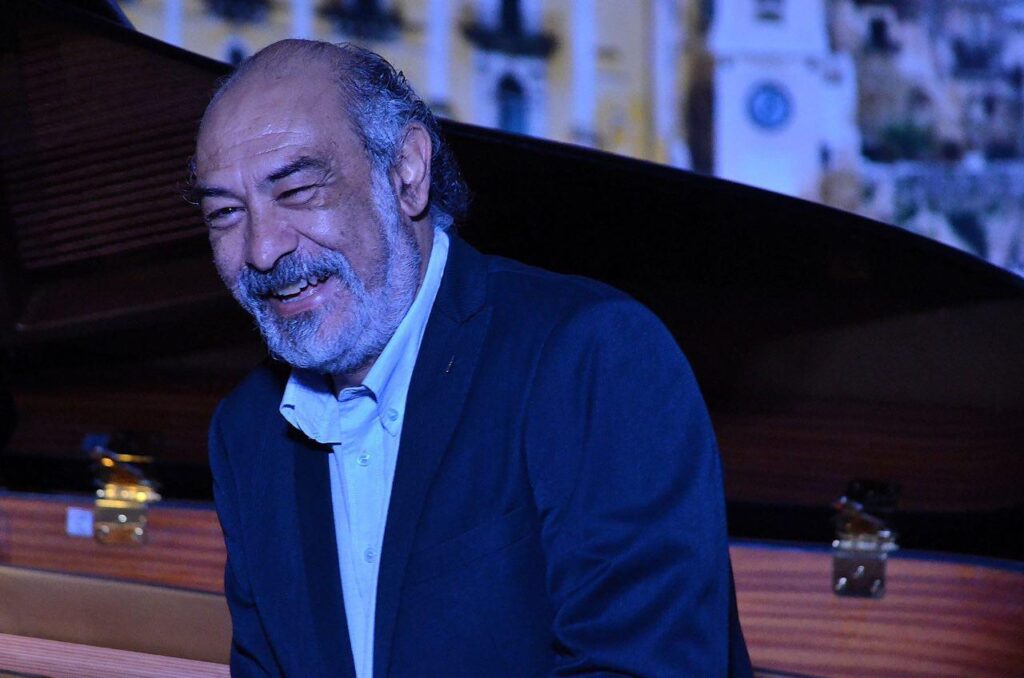 Musica: Melodica omaggia Fabrizio De Andrè con lo spettacolo di Alessandro Sparacino, accompagnato dal pianista Carmelo Gerbaro. musica