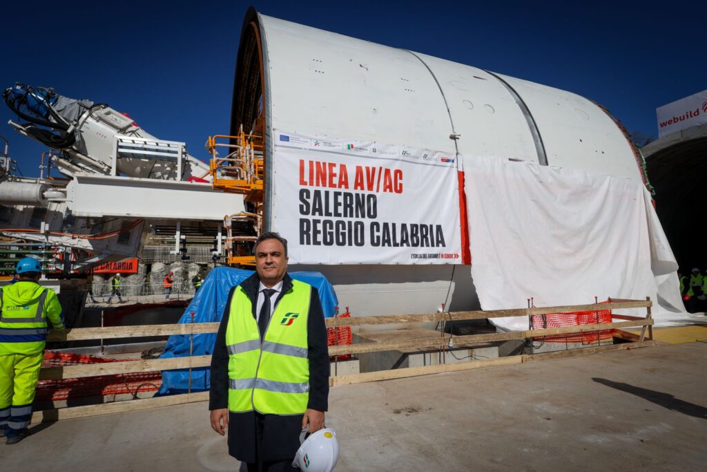 FS, CANTIERI PARLANTI NUOVA LINEA AV/AC SALERNO – REGGIO CALABRIA: AVVIATA LA PRIMA TALPA MECCANICA cantieri