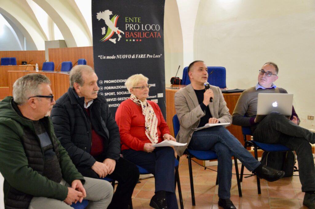Presentato a Scanzano Jonico da Ente Pro Loco Basilicata il libro "Paesaggi dell'abbandono, Riforma Fondiaria in Basilicata" di Luca Somma