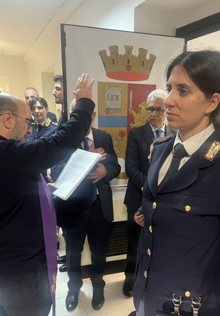 BARI: INAUGURATA DALLA POLIZIA DI STATO LA “STANZA DI ASCOLTO RISERVATO” bari