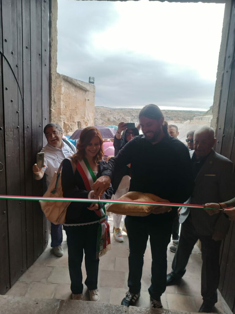 Comunità patrimoniali per la gestione del Castello e Santa Maria De Armenis.