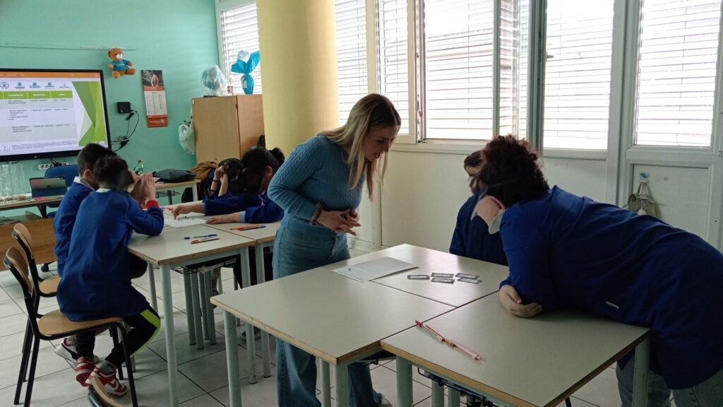 Educatrici ed educatori impegnati nelle scuole di ogni ordine e grado