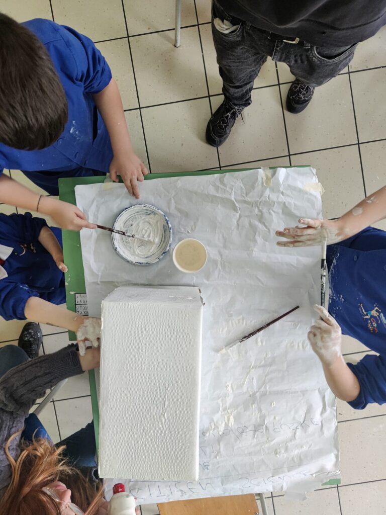 Educatrici ed educatori impegnati nelle scuole di ogni ordine e grado