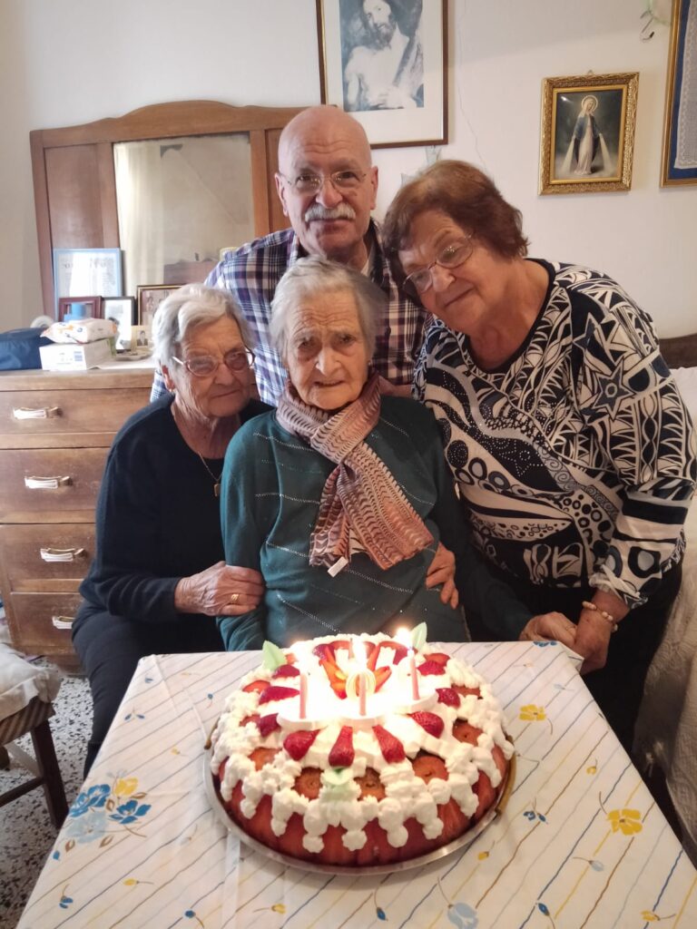 Olimpia Arleo 107 anni a Calvera