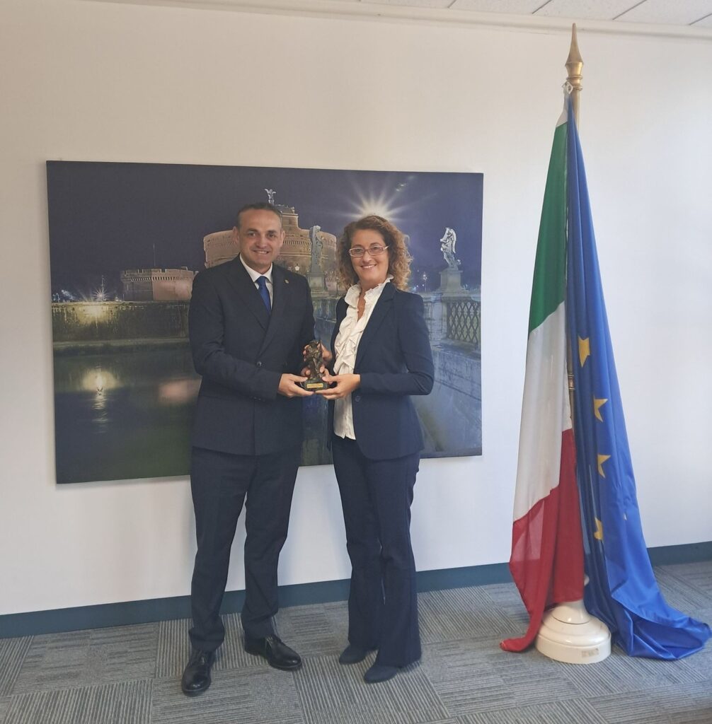 La delegazione Istituzionale del Comune di Viggiano incontra il Console Generale d'Italia Chiara Mauri e visita il COASIT