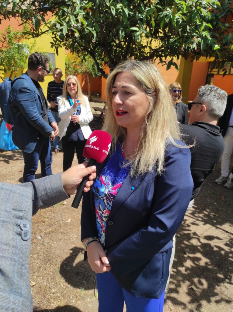 A Taranto le radici della parità si piantano tra i banchi di scuola