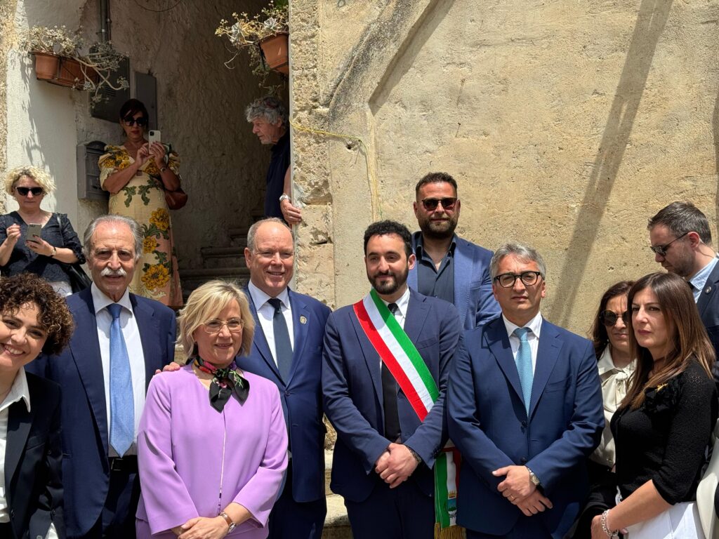 Bardi accoglie il Principe Alberto di Monaco a Irsina principe