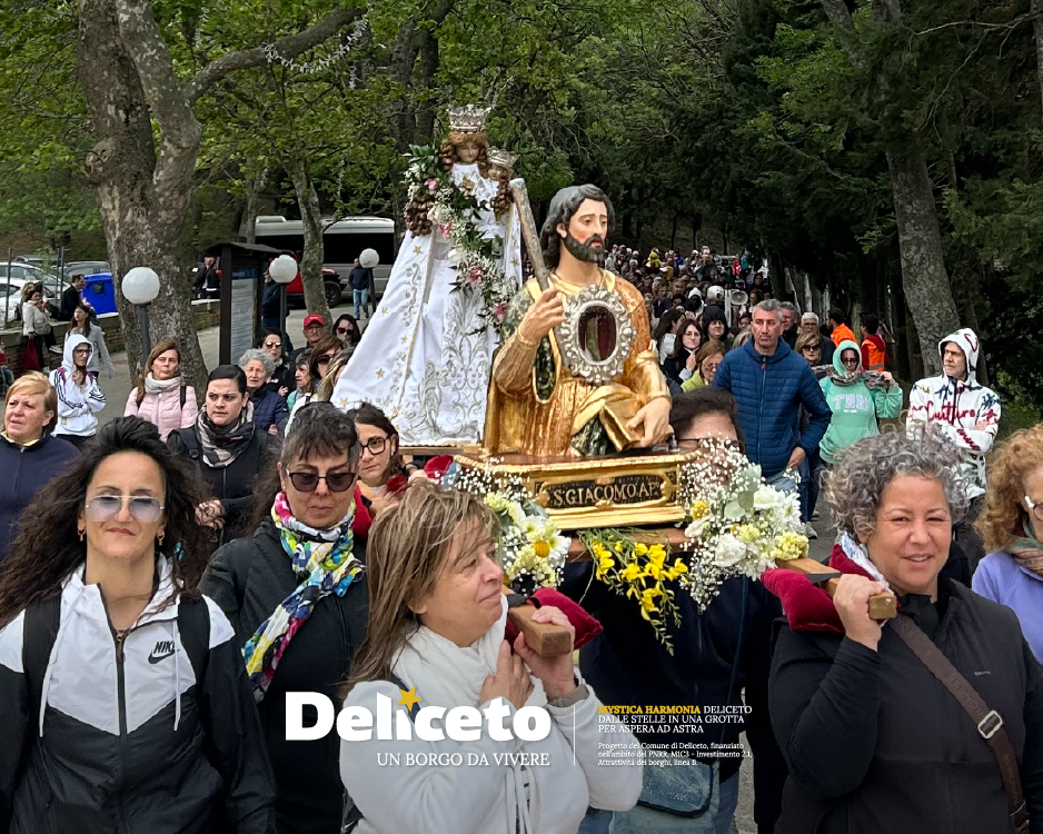 Deliceto in processione nel verde delle campagne per la Madonna dell’Olmitello