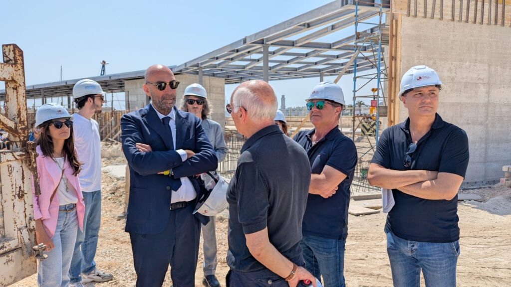 QUESTA MATTINA IL SOPRALLUOGO DEL SINDACO SUL CANTIERE PER LA RIQUALIFICAZIONE DEL MOLO SANT’ANTONIO