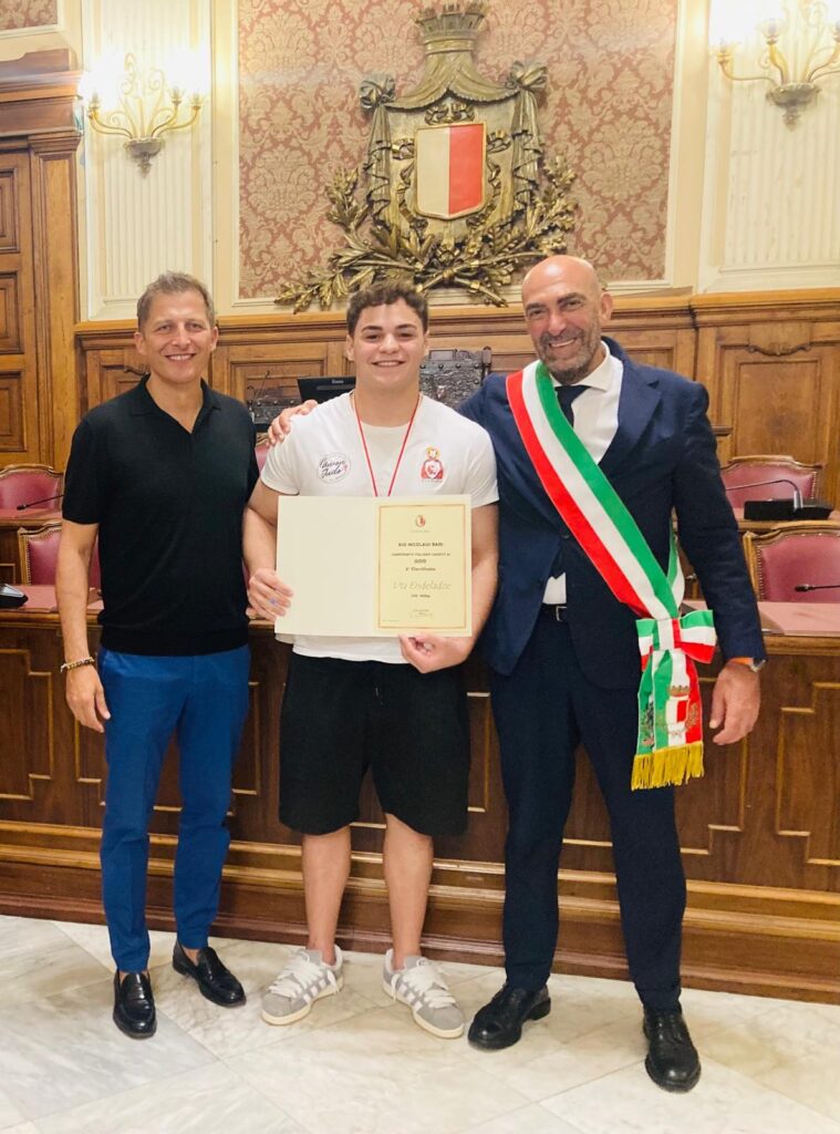 STAMATTINA LA CONSEGNA DEGLI ATTESTATI DI RICONOSCIMENTO A 16 GIOVANI ATLETI BARESI E DELLA TARGA A SAVERIO BOTTALICO