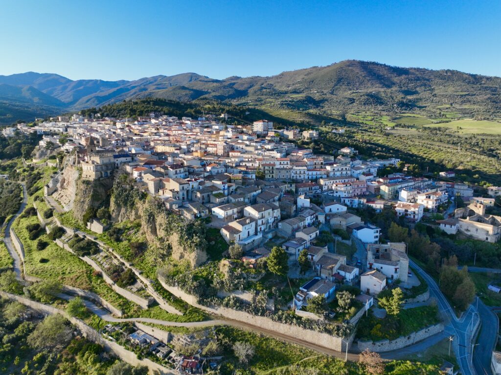VILLAPIANA BORGO AUTENTICO D’ITALIA. IL COMUNE CALABRESE VERSO L’INGRESSO NELLA RETE BAI