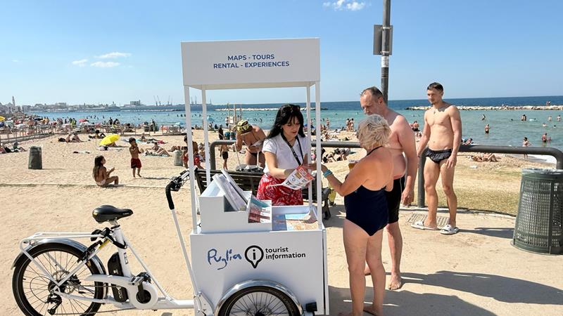 INFO POINT MOBILE COMUNALE OGGI POMERIGGIO L’AVVIO ATTIVITÀ A PANE E POMODORO mobile