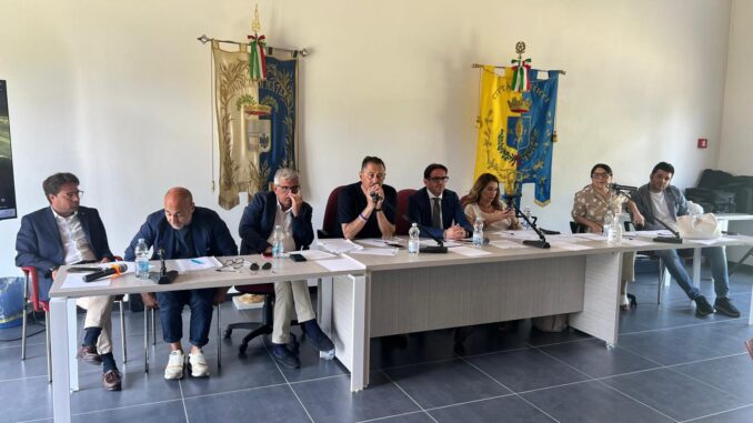 Consiglio_Provinciale_aperto_crisi_idrdca