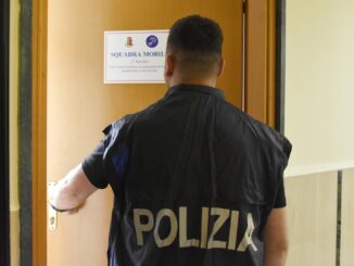 Matera: la Polizia di Stato arresta un 42enne per lesioni personali aggravate ai danni della ex convivente e per porto abusivo di oggetti atti a offendere polizia