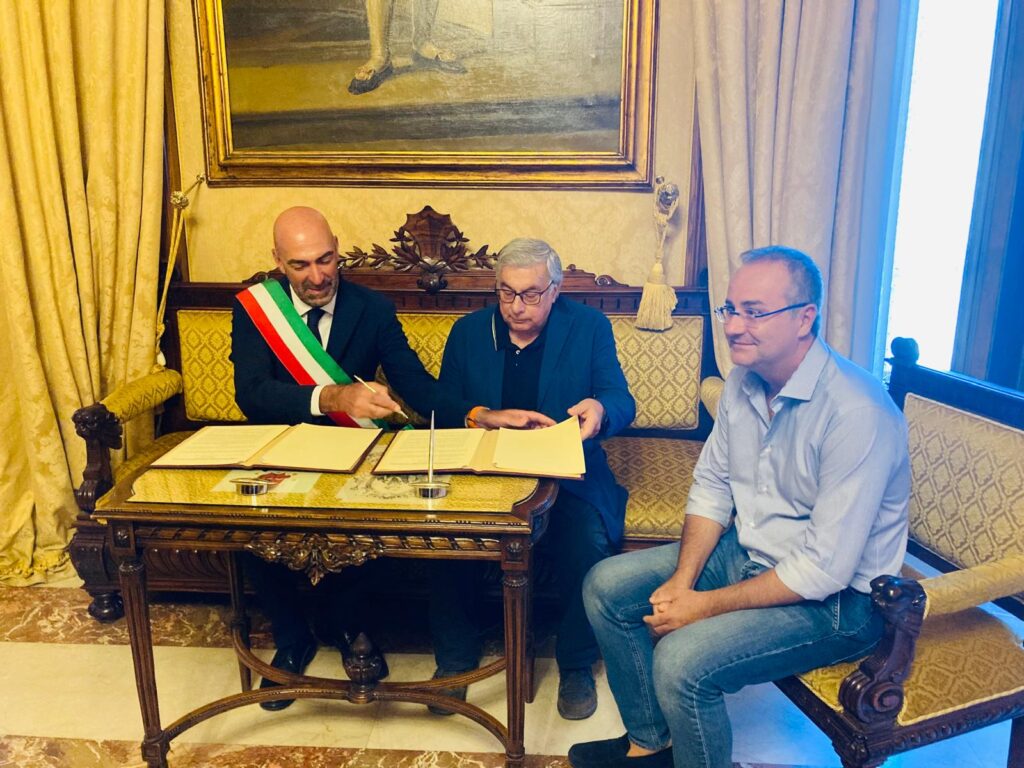 OGGI LA FIRMA DELLA CONVENZIONE TRA IL COMUNE DI BARI E LA PARROCCHIA DI SAN MICHELE ARCANGELO DI PALESE