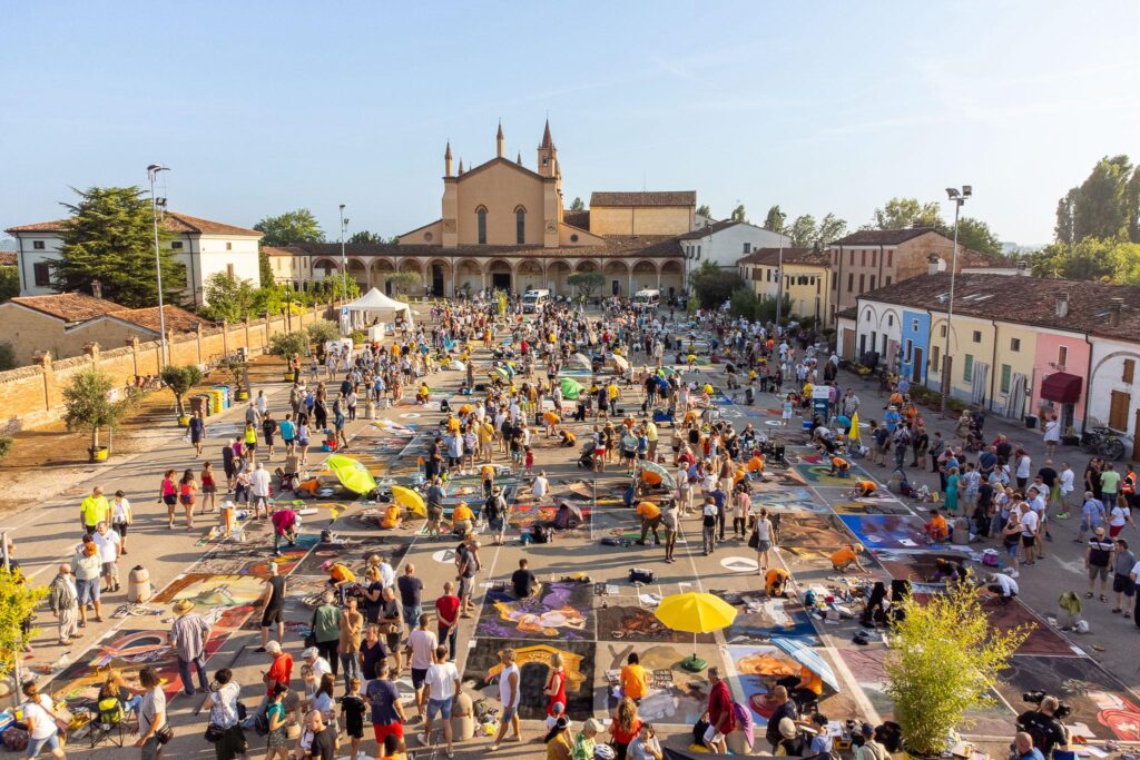 Ferragosto nel borgo mantovano di Grazie per l’Antichissima Fiera: 600 anni di arte, fede e meraviglia borgo